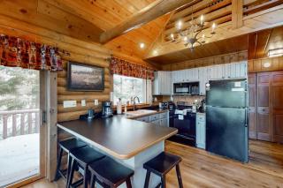Annabelle Log Home - 5