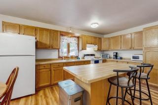 Rustic Woodland Retreat- Unit B - 5