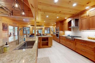 The Lodge on Booth Lake - 2 Bed 2 Bath Vacation home in Minocqua - 1