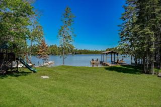 Whispering Pines Lodge: 11 Bedroom - 7