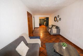 Casa en Providencia, 4 cuartos, Estacionamiento - 1