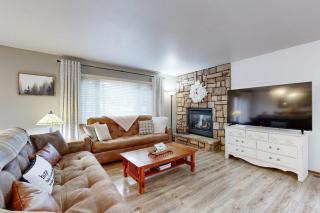 Knotty Pines - 5