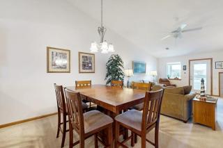 Lighthouse Cove Condo Resort: 418 - 5