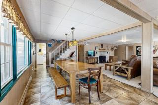 Roost Manor - 3