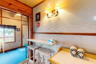 Catfish Cottage B - 2