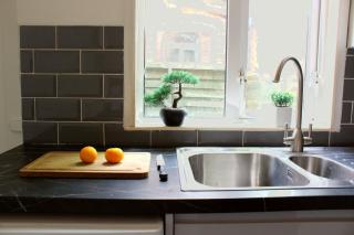 3-Bed Bearwood Midland Met No CAZ Free Parking - 6