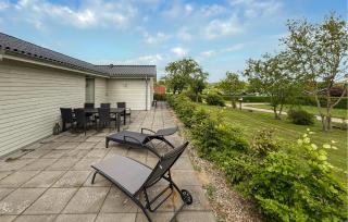 3 Bedroom Awesome Home In Hejls - 1