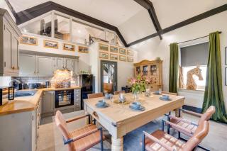 3 Bed in Richmond oc-t30197 - 1