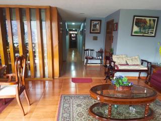 Quiet & ideal bedroom in Del Valle - 2