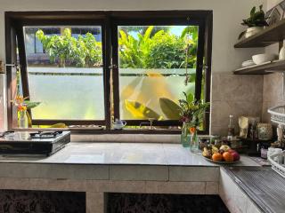 Unique 1BR Villa Central Ubud, Private Gym & Desk - 9