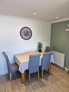Warm and cosy family home - 3
