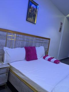 Chambre Meublée Privée à Sacré-Cœur - 0