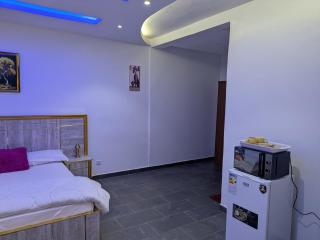 Chambre Meublée Privée à Sacré-Cœur - 3