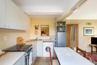 Quarterdeck Cottage Kalk Bay - No Load Shedding - 8