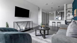 Landing Incredible 1BD Courtyard Yoga Studio - 5