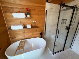 Le Cerf, Waterfront, spa, games room, and kayaks - 1