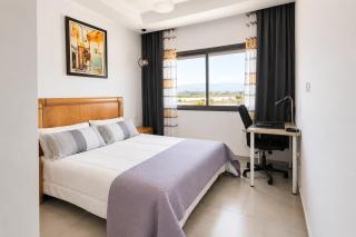 Lake, Mountain, Pool & Forest Views - Fiber Wi-Fi - Cabo Negro - 7