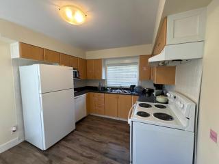 Vancouver Cozy Homestay - Downtown 10 Min, Central Location - Free Parking - 3