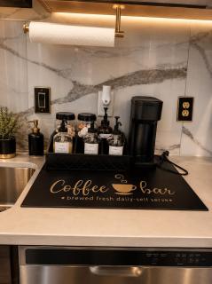 Modern Luxury Lower Greenville Hookah Rentals Free Parking - 2