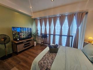 Lil' Olive Spot at SOHO Central Condo in front of Edsa Shangri-la Mall - 8
