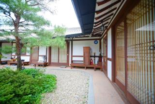 Beautiful Garden House - 6