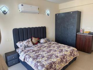 Starlight Suite by Deepti - 5