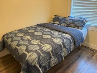 Central Vancouver Guest House - 11 Mins to Downtown, Free Parking - 2