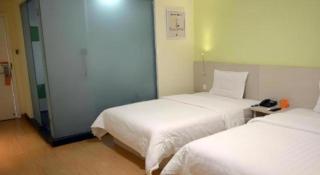 7 Days Inn Jinan Changqing Jingshi West Road Center - Jinan - 3