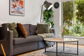 Stylish 2 Bedroom Retreat - 10 mins to City, Beach and Adelaide Oval - 3