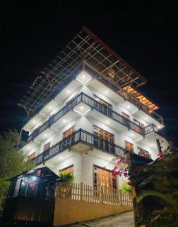 White House Kandy - 0