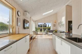 Spacious Holiday Home On Bogø - 6
