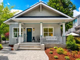 The Parkside Porch House - 4