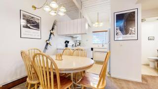 Mammoth Estates 2 Bedroom Condos Near Mammoth Village - Mammoth Lakes - 1