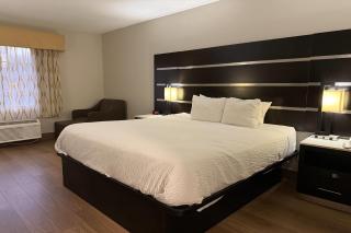 Days Inn by Wyndham Budd Lake - 6