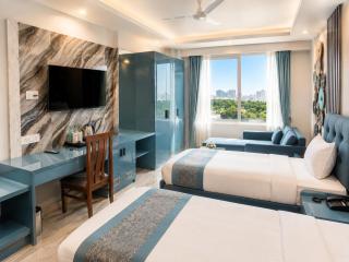 Hotel Royal Gold Palace Near Ganga Ram and BLK Hospital - 3