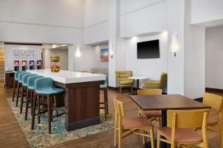 Hampton Inn & Suites Detroit/Troy - 3