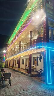 Hotel Majestic Stayz,Sky Mountain view,Mall road Manali - 5