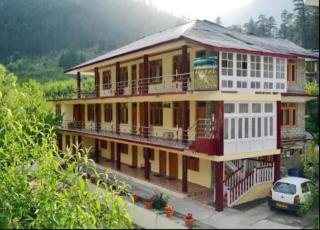 Hotel Majestic Stayz,Sky Mountain view,Mall road Manali - 9