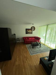 A cozy room with double bed in semi shared Flat - 8