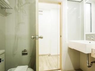 B2 Phrae Boutique and Budget Hotel - 1