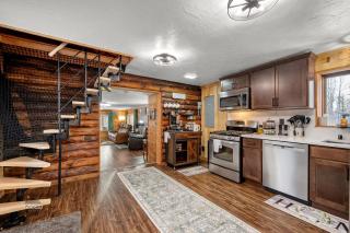 New Listing - River Front Cabin with Hot Tub near Hatcher Pass - 5