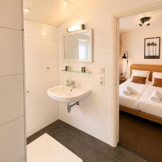 Beachside Room for 2 - Close to the shore - 3
