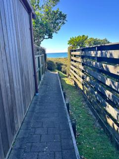 Rare Beachfront paradise - 6