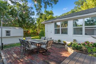 The Falling Moss Villa, A Downtown Orlando Retreat - 7