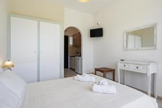 Alexandra Studio 2 - 6