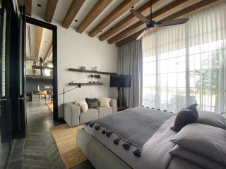 Villa Suwan - Luxury 4-Bedrooms Ocean View Villa - 2