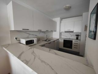 Penthouse - Private roof top terace - Free access to pool and beach - 1