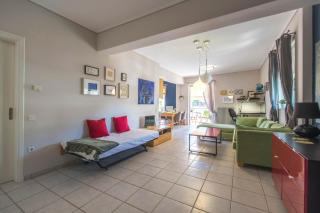 Cozy Apartment with Beautiful Balcony - 6
