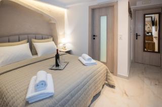 Cosmopolitan Suites - 2