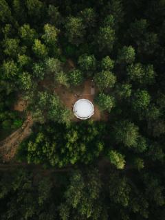 Siedlisko Rogówko - Glamp nad jeziorem z prywatną balią z jacuzzi - 9